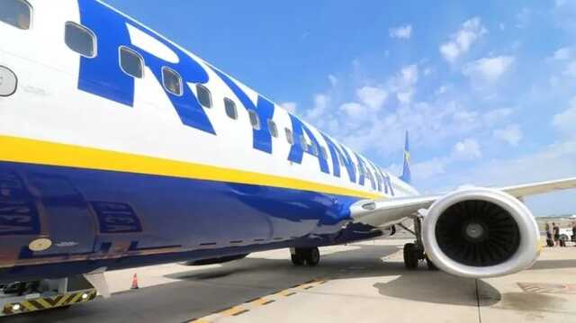  Ryanair          