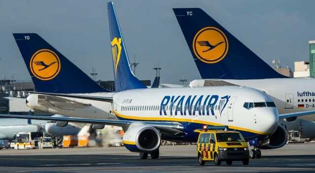  Ryanair      