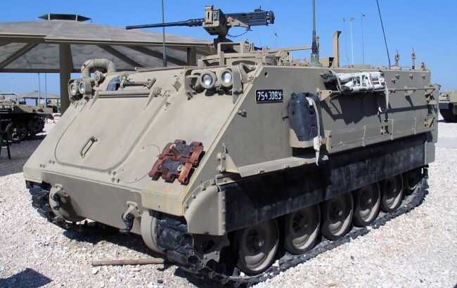        M113