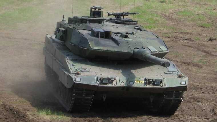        Stridsvagn 122:  Leopard 2