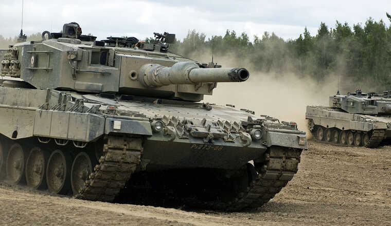 4 Leopard 2A4  10     