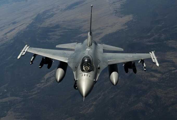    ,  F-16  