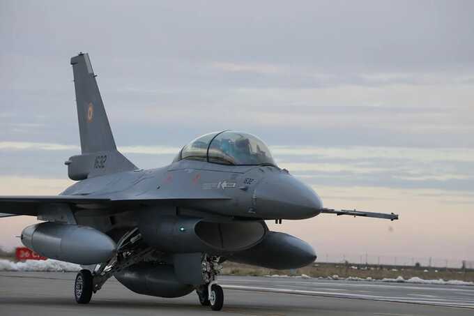      F-16  ,   , - ̲
