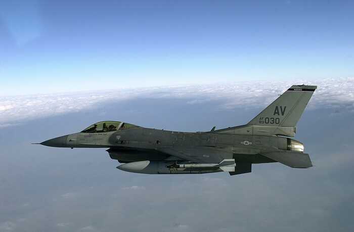    F-16:   ,   