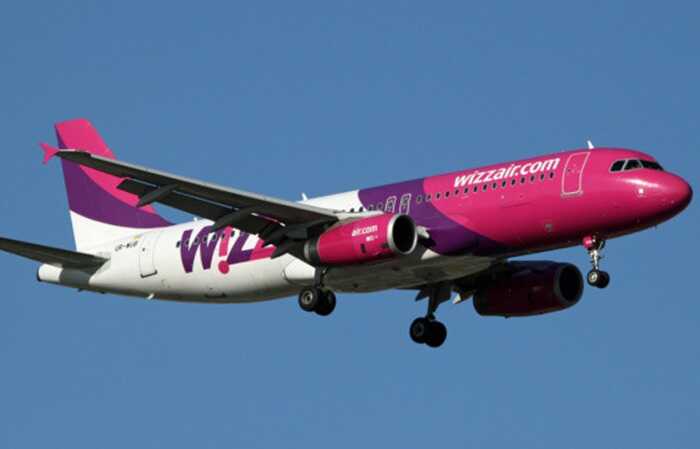  糿      Wizz Air