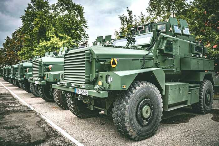 ͳ         MRAP, - Bild